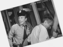 Mort Mills