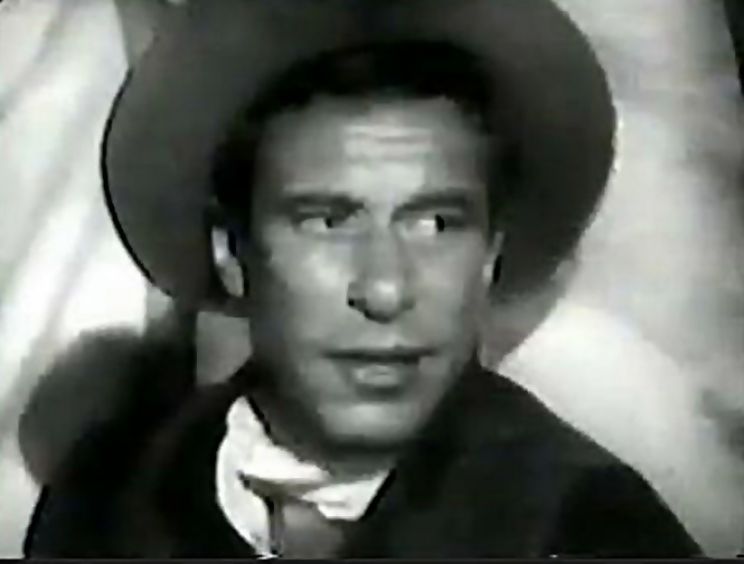 Mort Mills