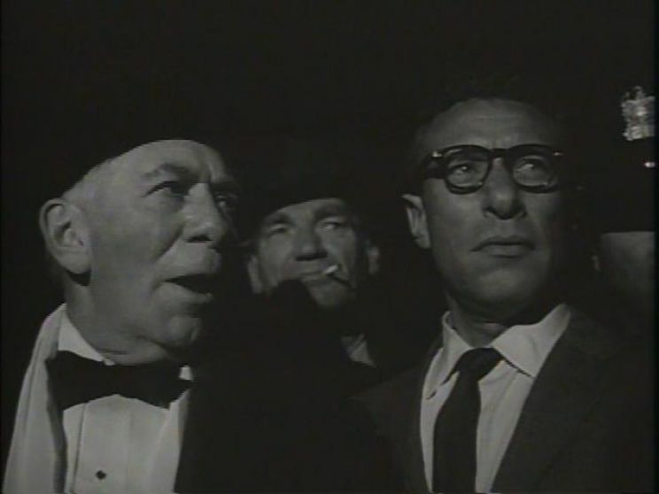 Mort Mills