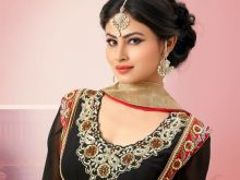 Mouni Roy