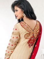 Mouni Roy