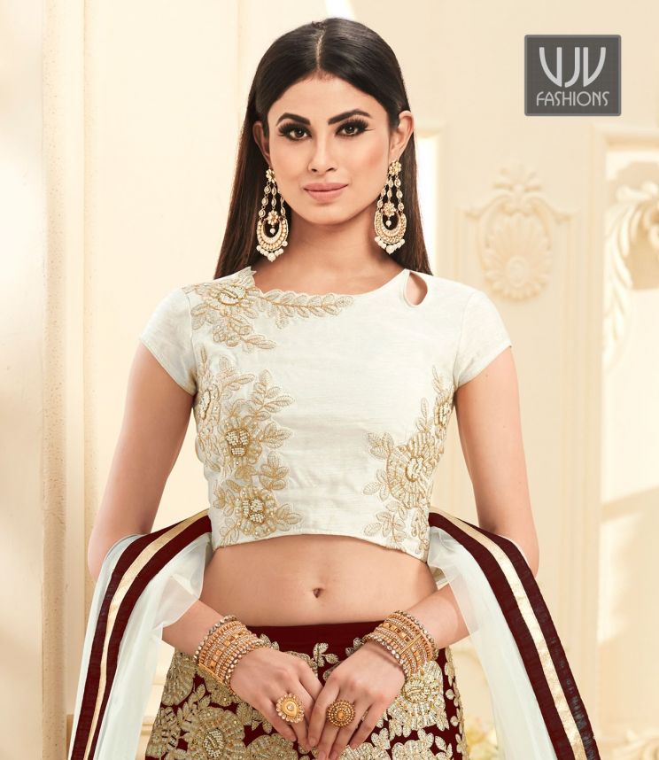 Mouni Roy
