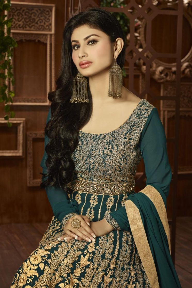 Mouni Roy