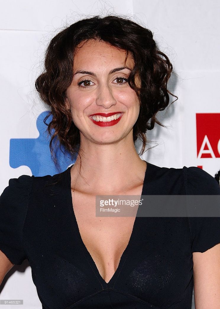 Mozhan Marnò