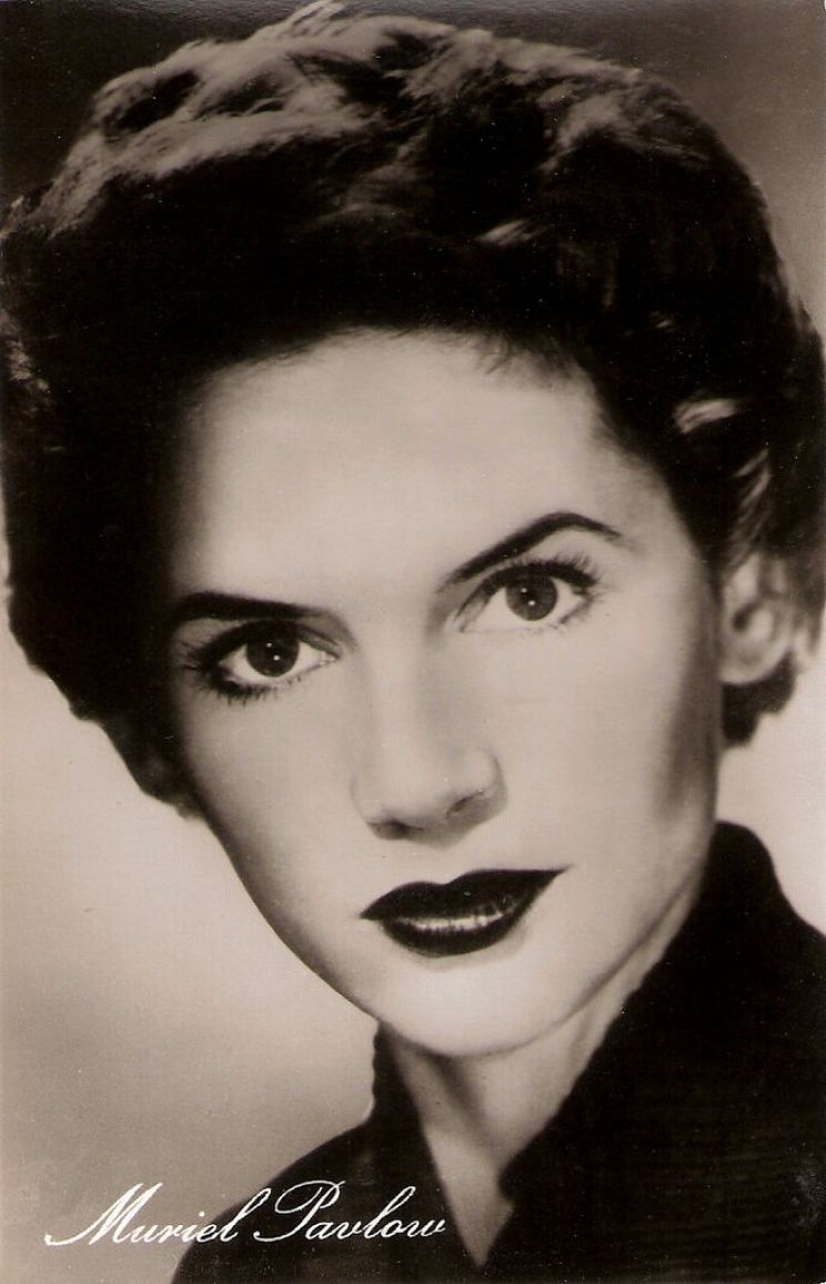 Muriel Pavlow