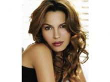 Nadine Van der Velde photo