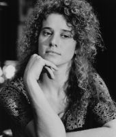 Nancy Travis