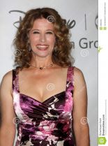 Nancy Travis