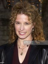 Nancy Travis