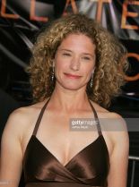 Nancy Travis