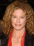 Nancy Travis