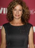 Nancy Travis