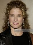 Nancy Travis