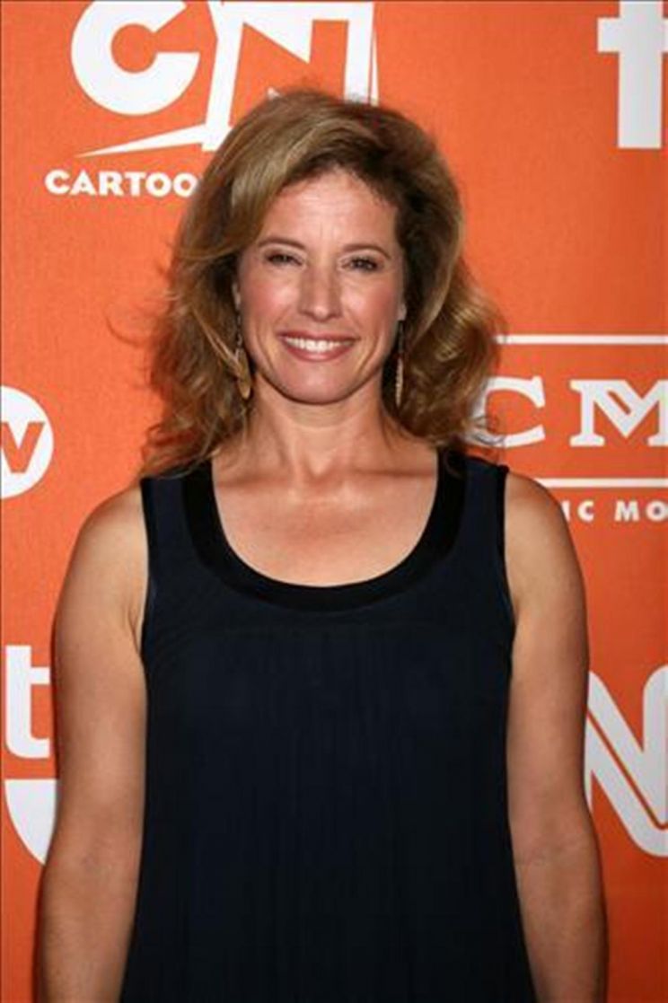 Nancy Travis