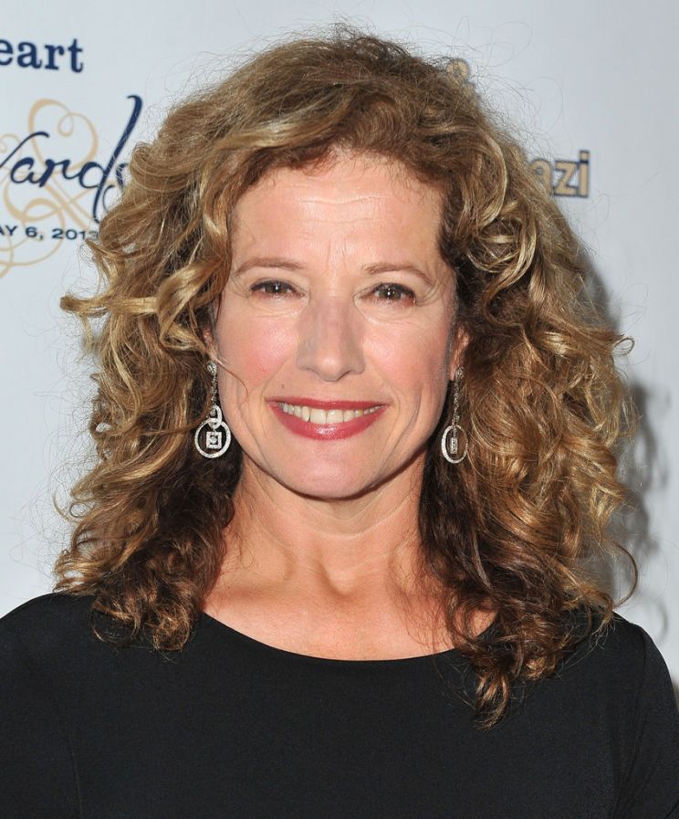 Nancy Travis