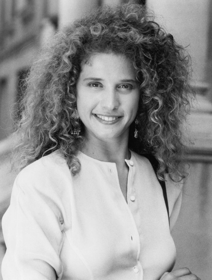 Nancy Travis