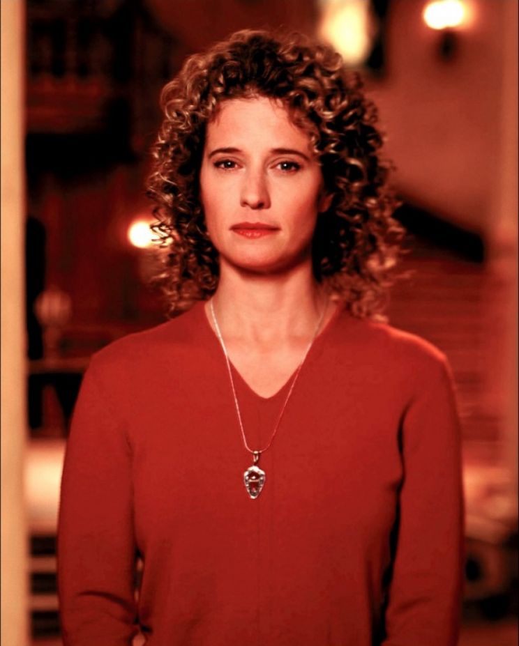 Nancy Travis