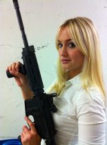 Naomi Kyle photo