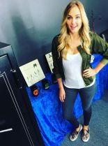 Naomi Kyle photo