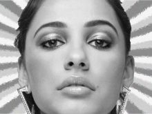 Naomi Scott photo