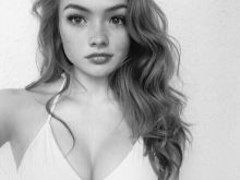 Natalie Alyn Lind