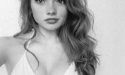 Natalie Alyn Lind