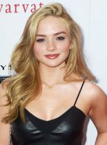 Natalie Alyn Lind