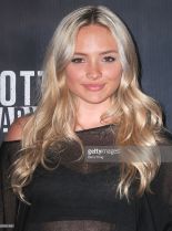 Natalie Alyn Lind photo