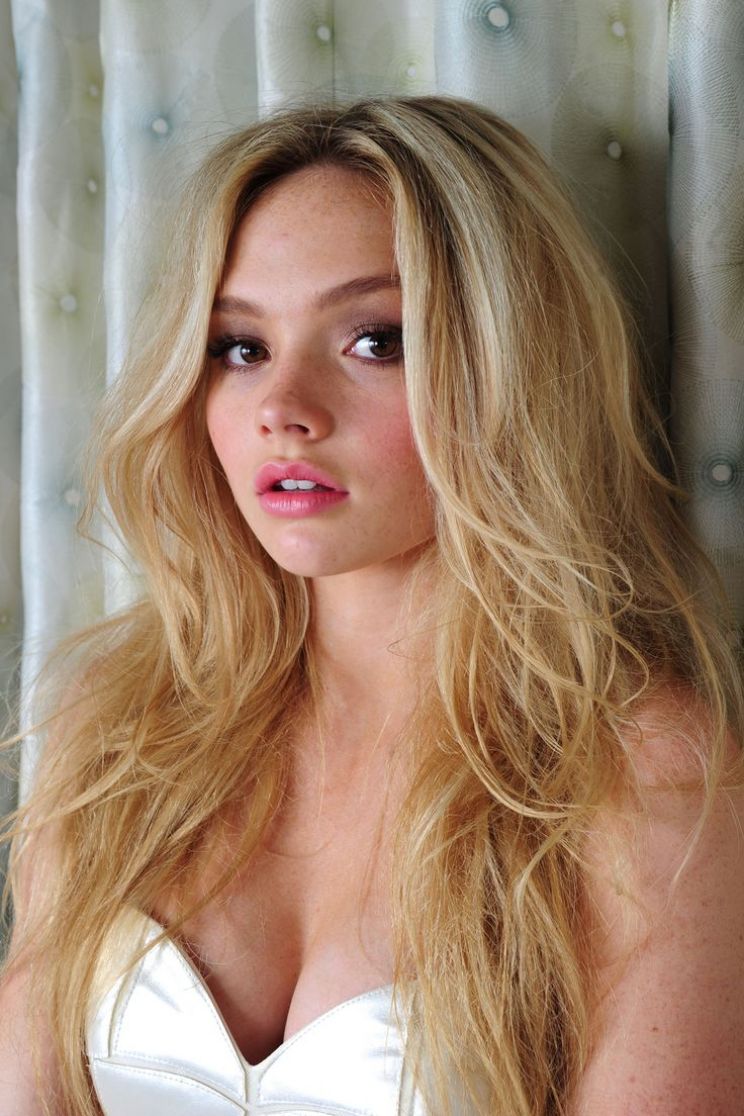 Natalie Alyn Lind