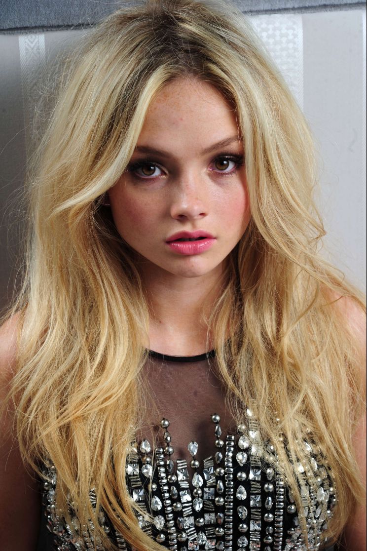 Natalie Alyn Lind