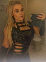 Natalie Neidhart photo