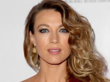 Natalie Zea