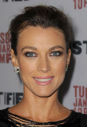 Natalie Zea