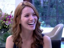 Nathalia Dill