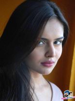 Nathalia Kaur