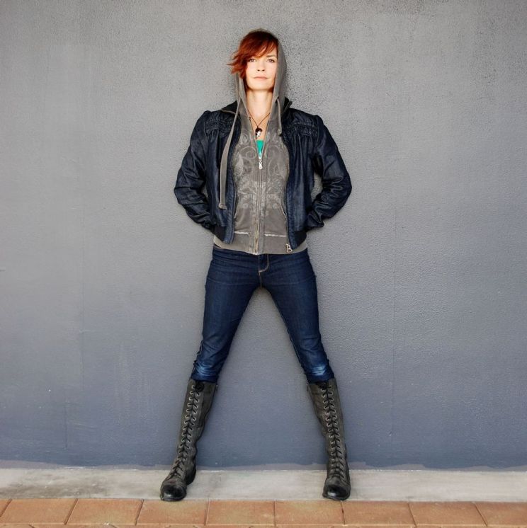 Nathalie Boltt