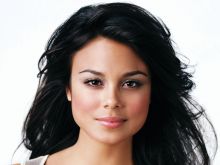 Nathalie Kelley