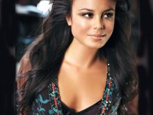 Nathalie Kelley