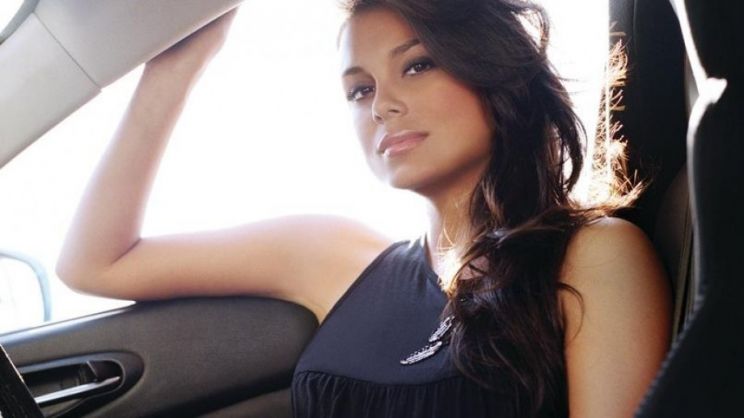 Nathalie Kelley