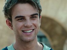 Nathaniel Buzolic photo