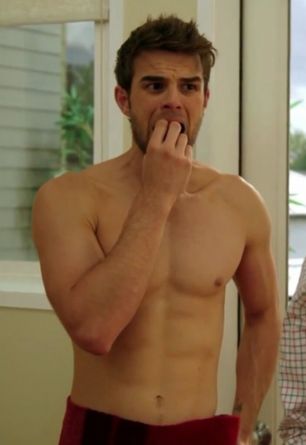 Nathaniel Buzolic