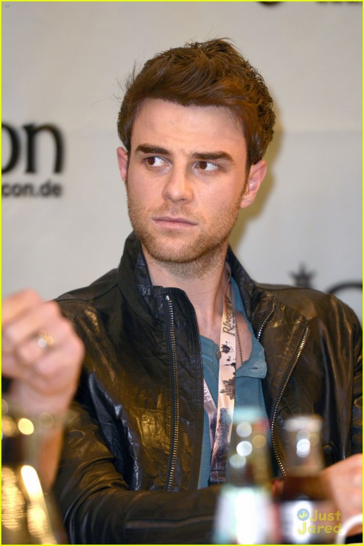 Nathaniel Buzolic