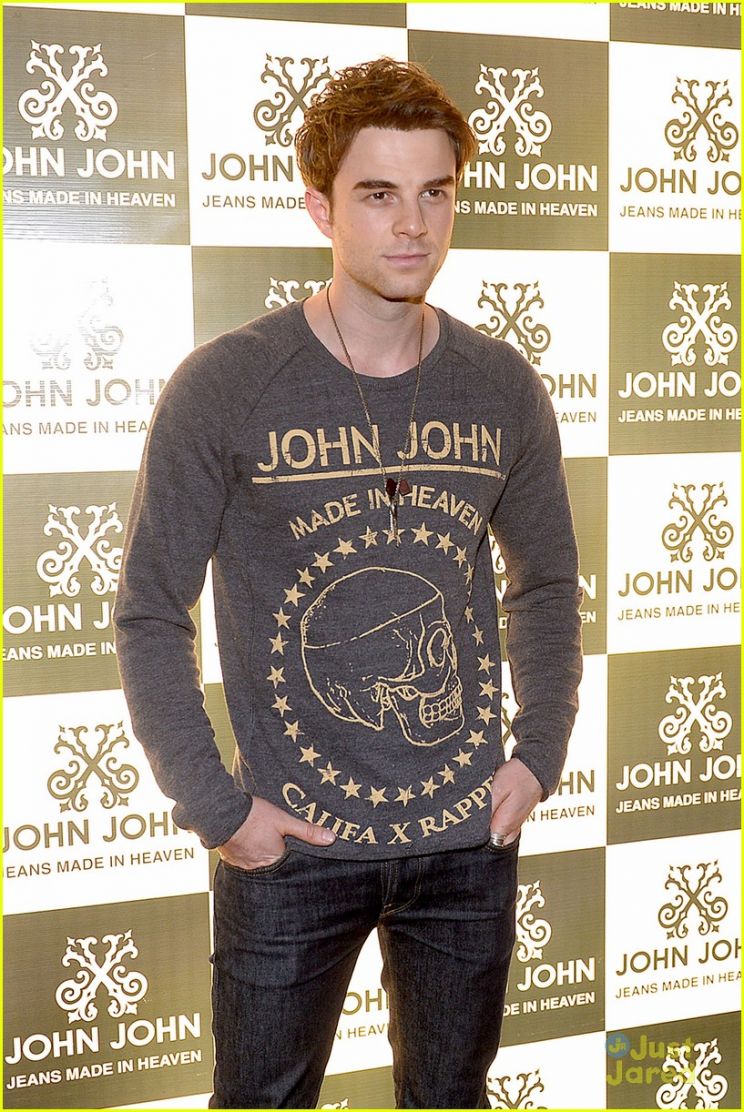 Nathaniel Buzolic