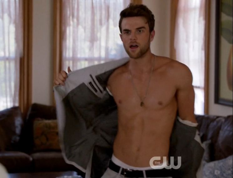 Nathaniel Buzolic