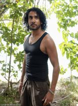 Naveen Andrews