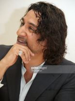 Naveen Andrews