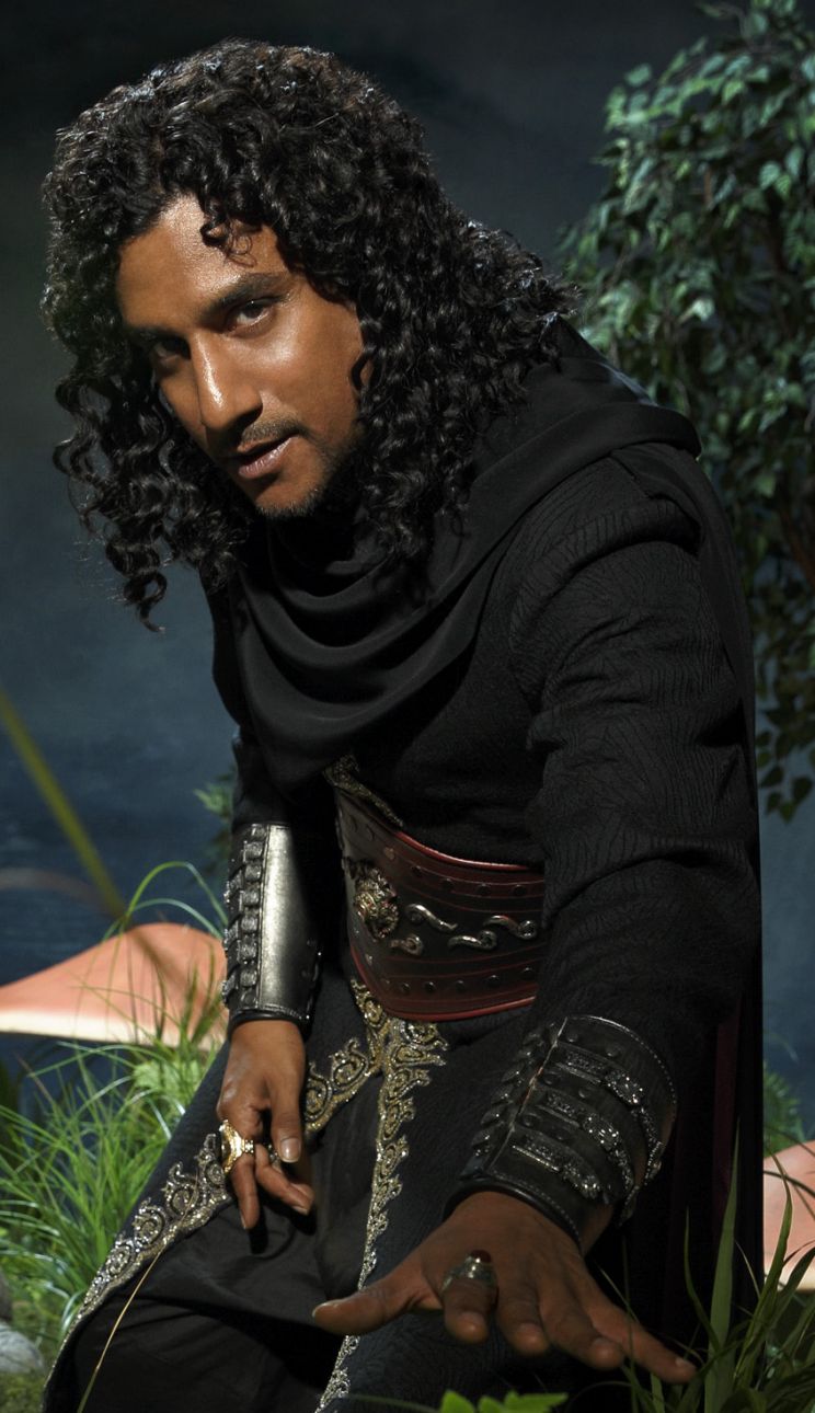 Naveen Andrews