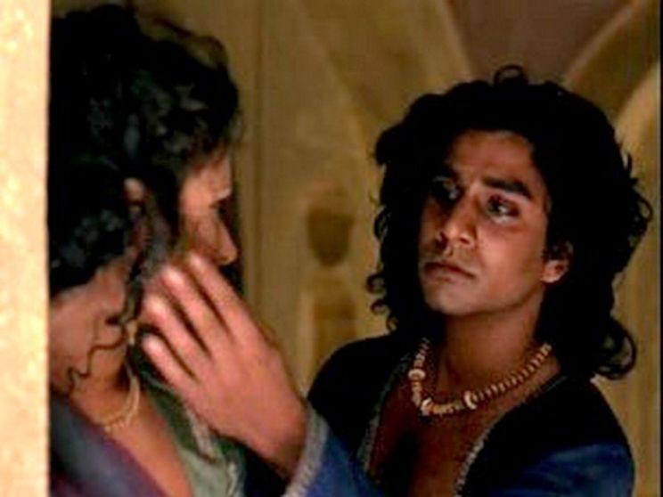 Naveen Andrews