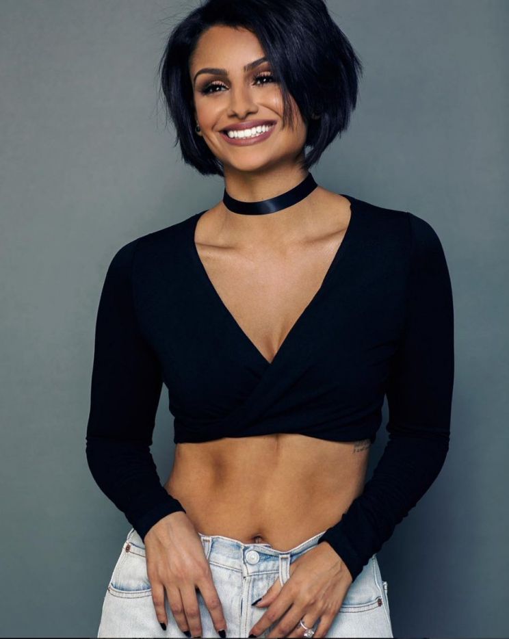 Nazanin Mandi