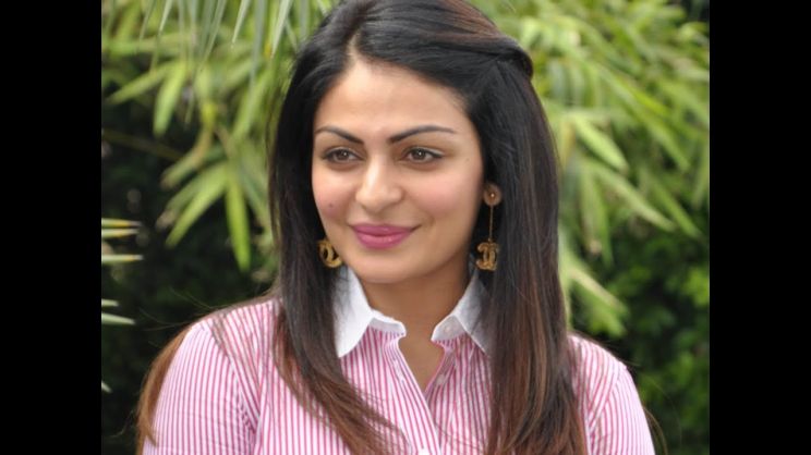 Neeru Bajwa